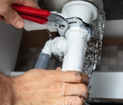 Meilleures Astuces Pour Réparer Une Fuite D’eau à La Maison